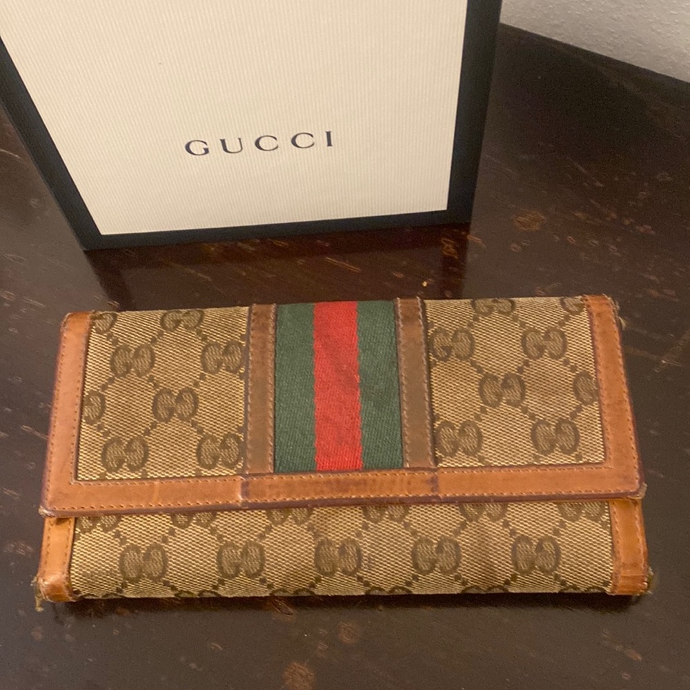 COPY - Authentic Gucci Wallet